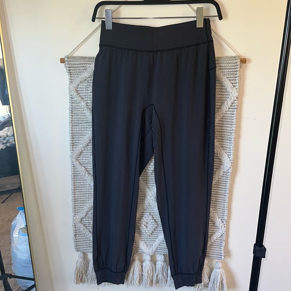 NWOT Lululemon - Sun Setter High Rise Jogger